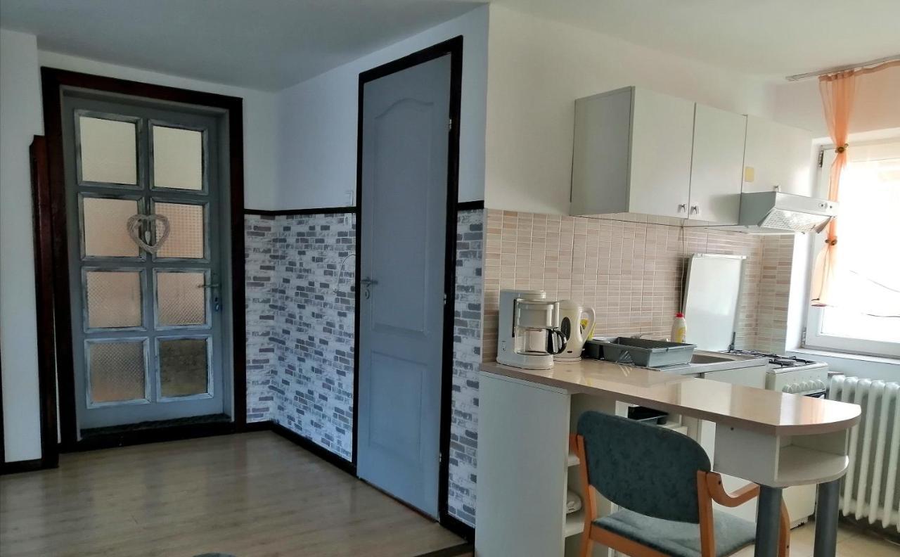 Apartament Sarco Villa วาตราดอร์เนย์ ภายนอก รูปภาพ